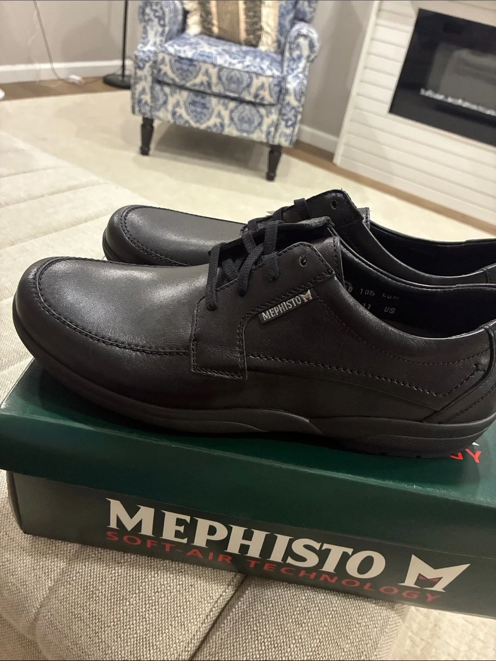 Mephisto Black Leather Lace-Up Oxford Shoes